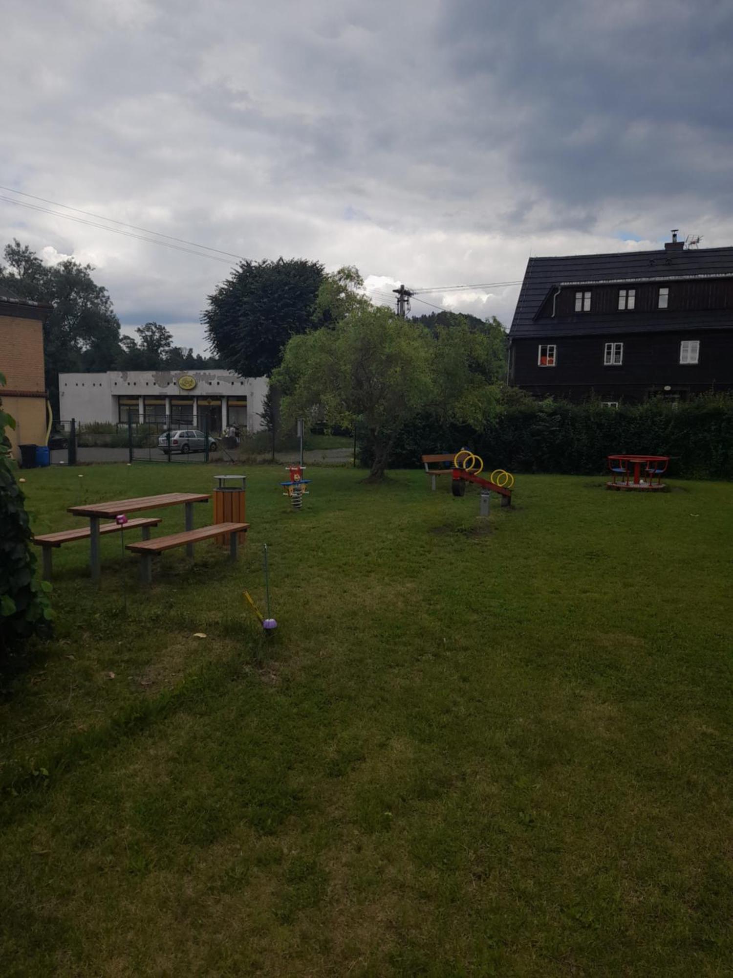 Penzion Sklarska Hospoda Chřibská Eksteriør bilde